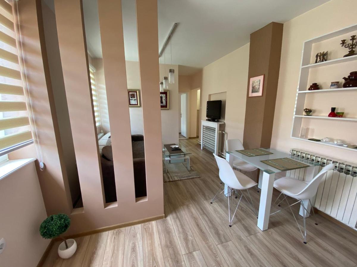 Apartmani Rajin Вршац Екстер'єр фото